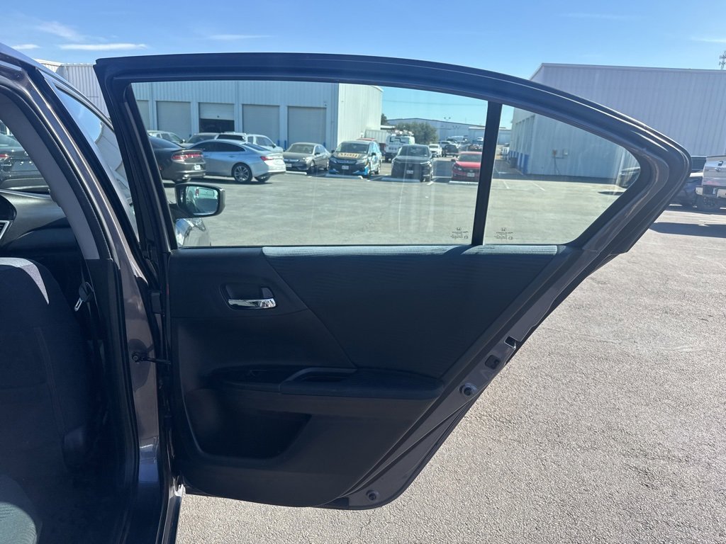 Used 2014 Honda Accord LX image 25
