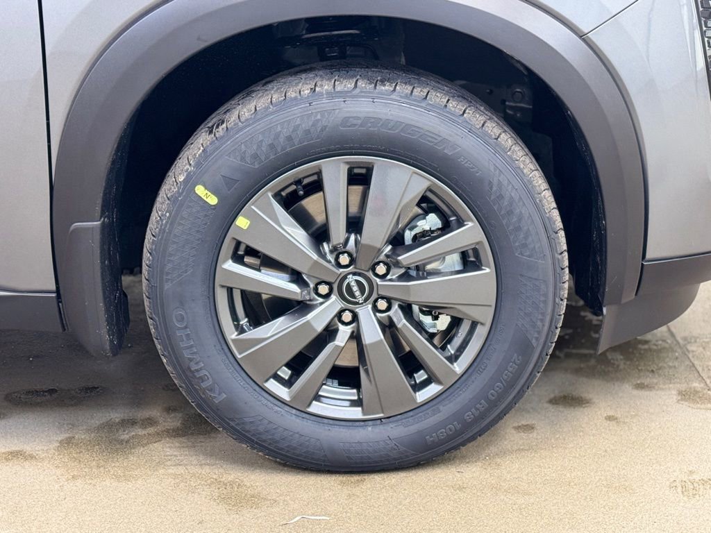 New 2026 Nissan Pathfinder SV image 4