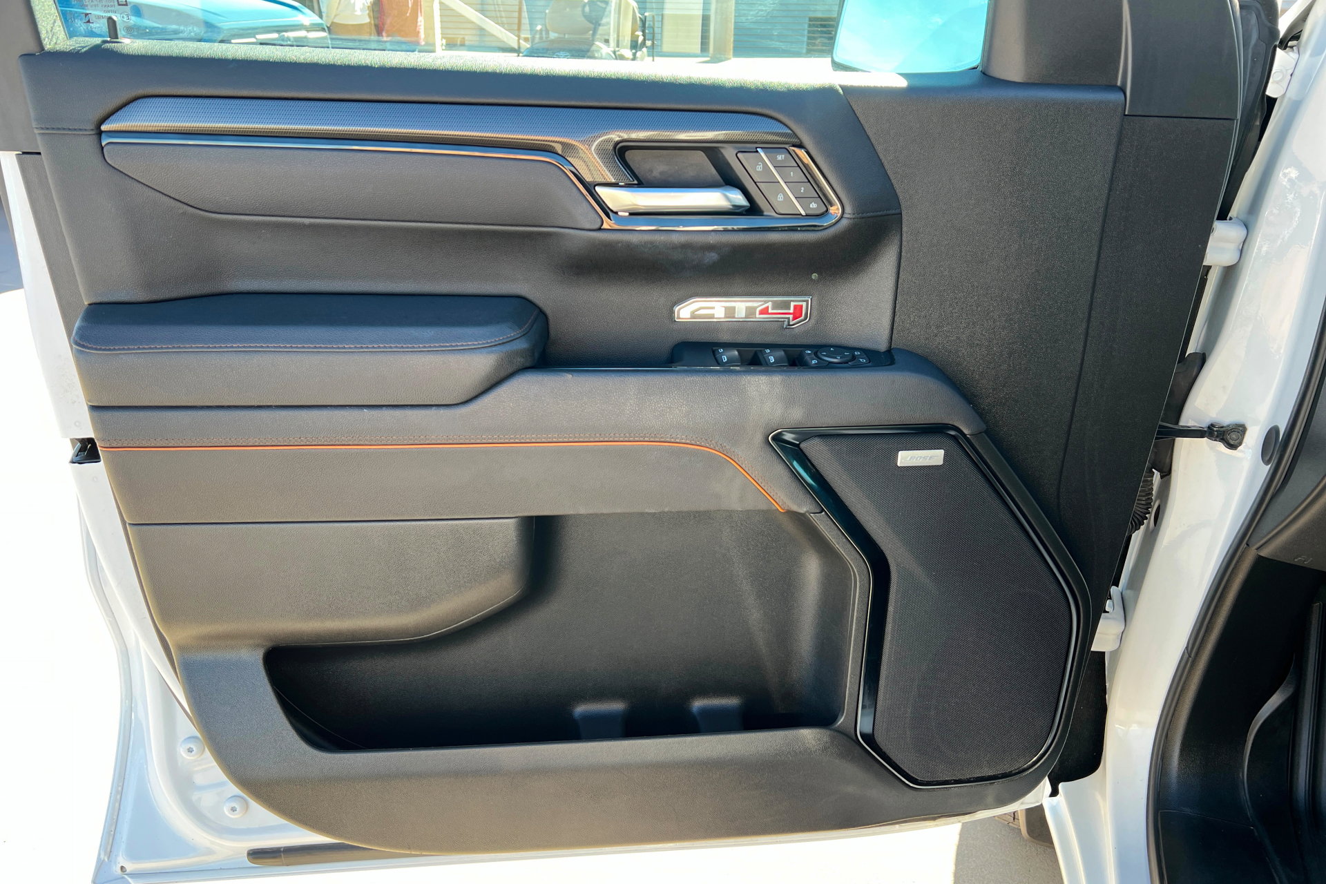 Certified 2025 GMC Sierra 1500 AT4 image 15