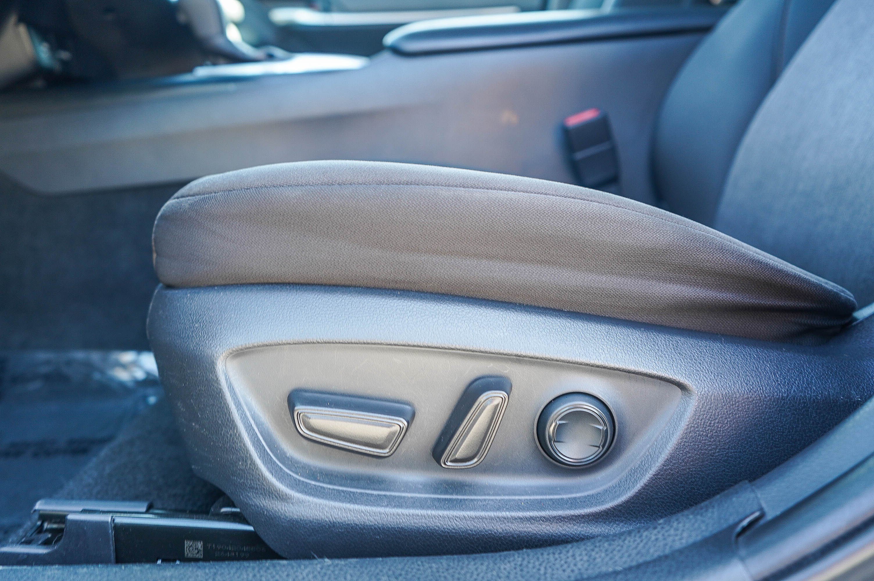 Used 2019 Toyota Camry LE w/ Carpet Mat Package FWD image 20