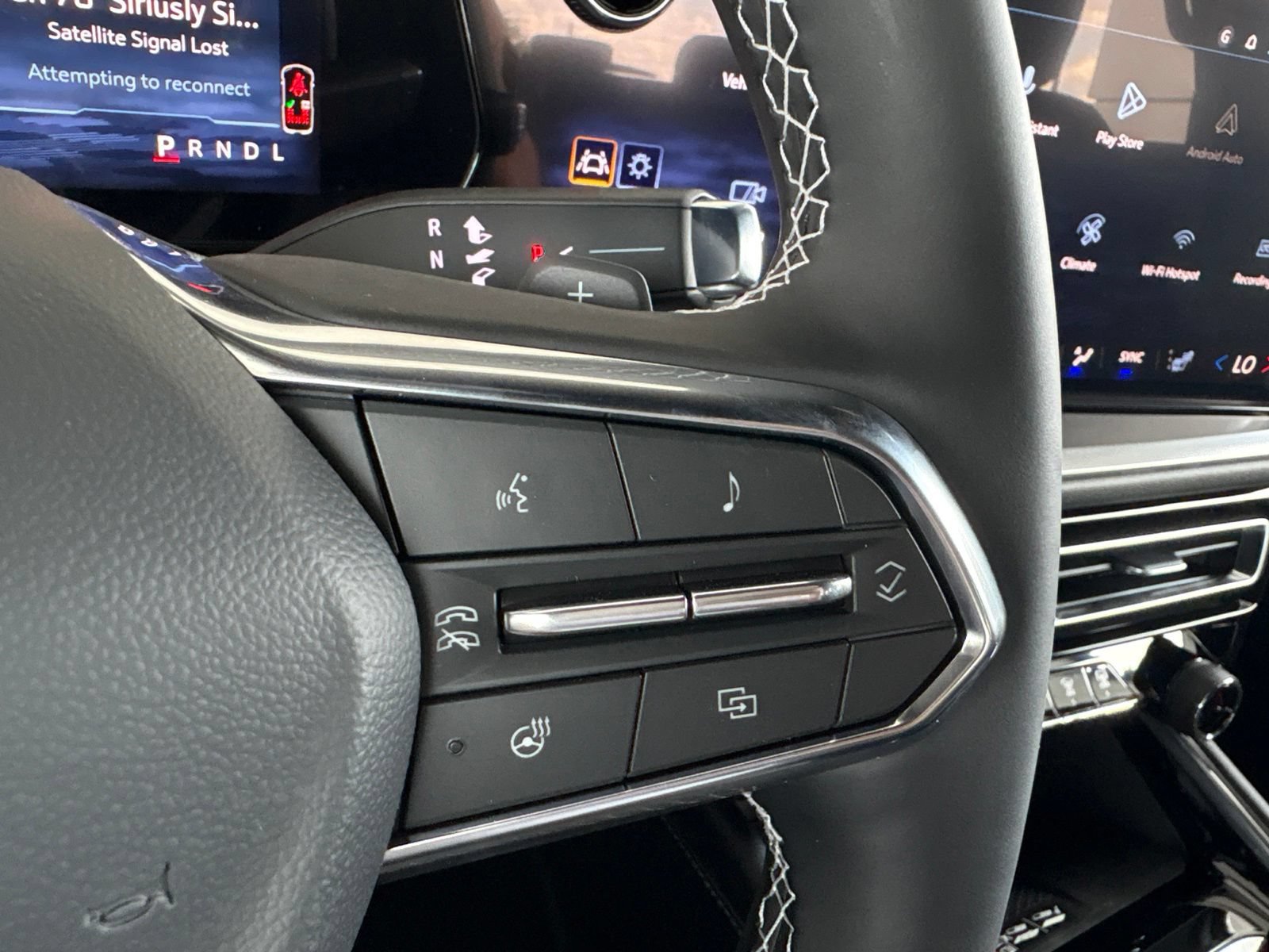 New 2027 Chevrolet Traverse LT w/ Sun and Wheel Package FWD image 33