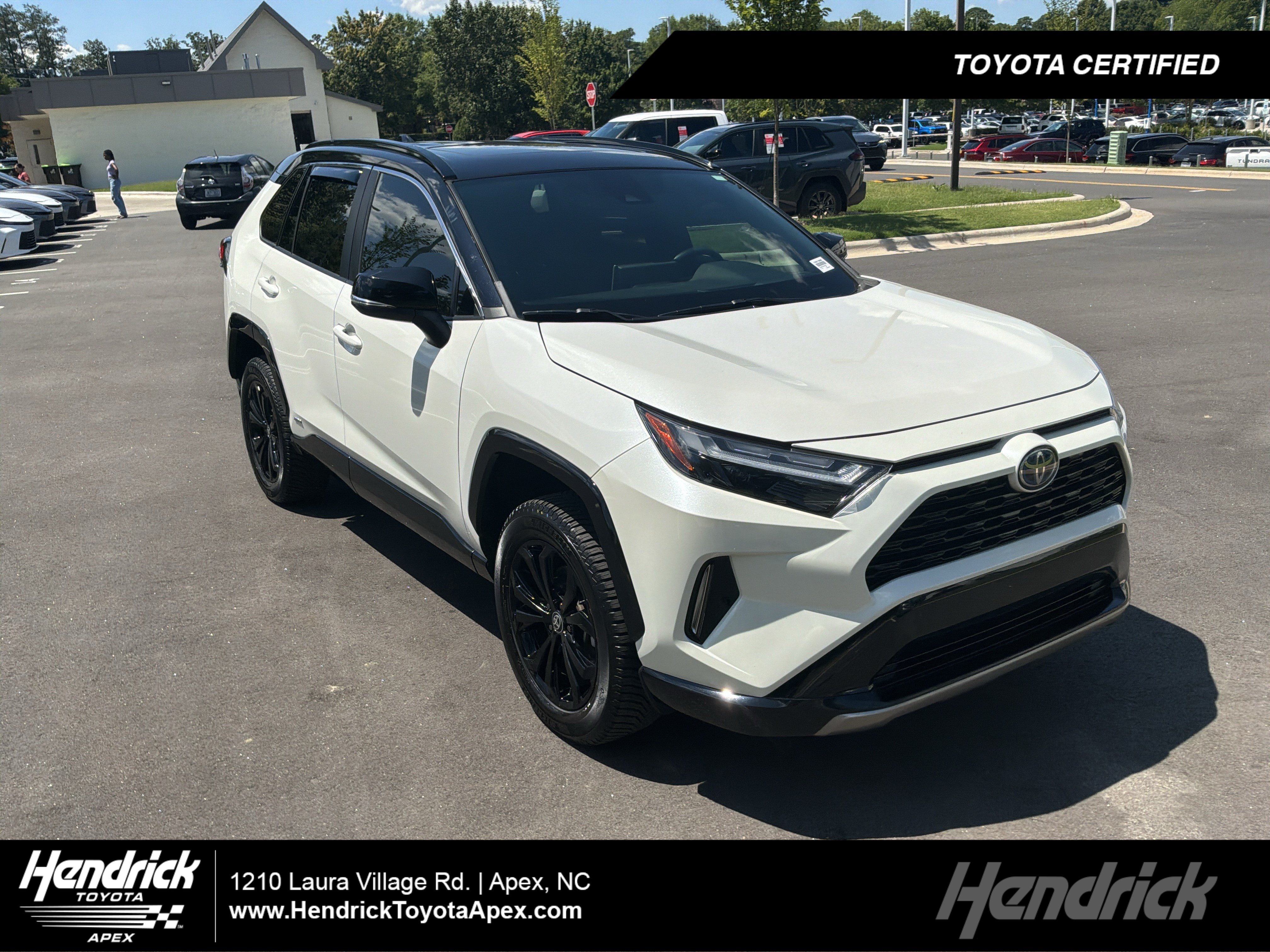 Used 2022 Toyota RAV4 XSE AWD/4WD image 1