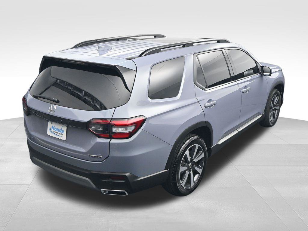 Used 2025 Honda Pilot Touring image 38