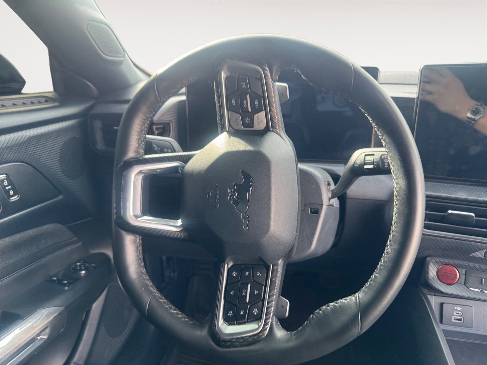 Used 2024 Ford Mustang GT RWD image 12