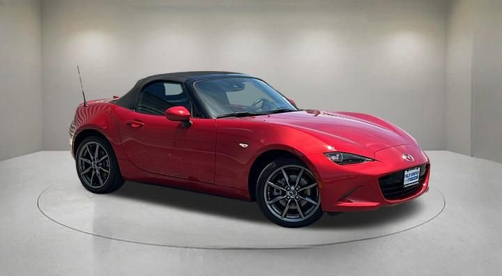 Used 2016 MAZDA MX-5 Miata Grand Touring RWD video 1