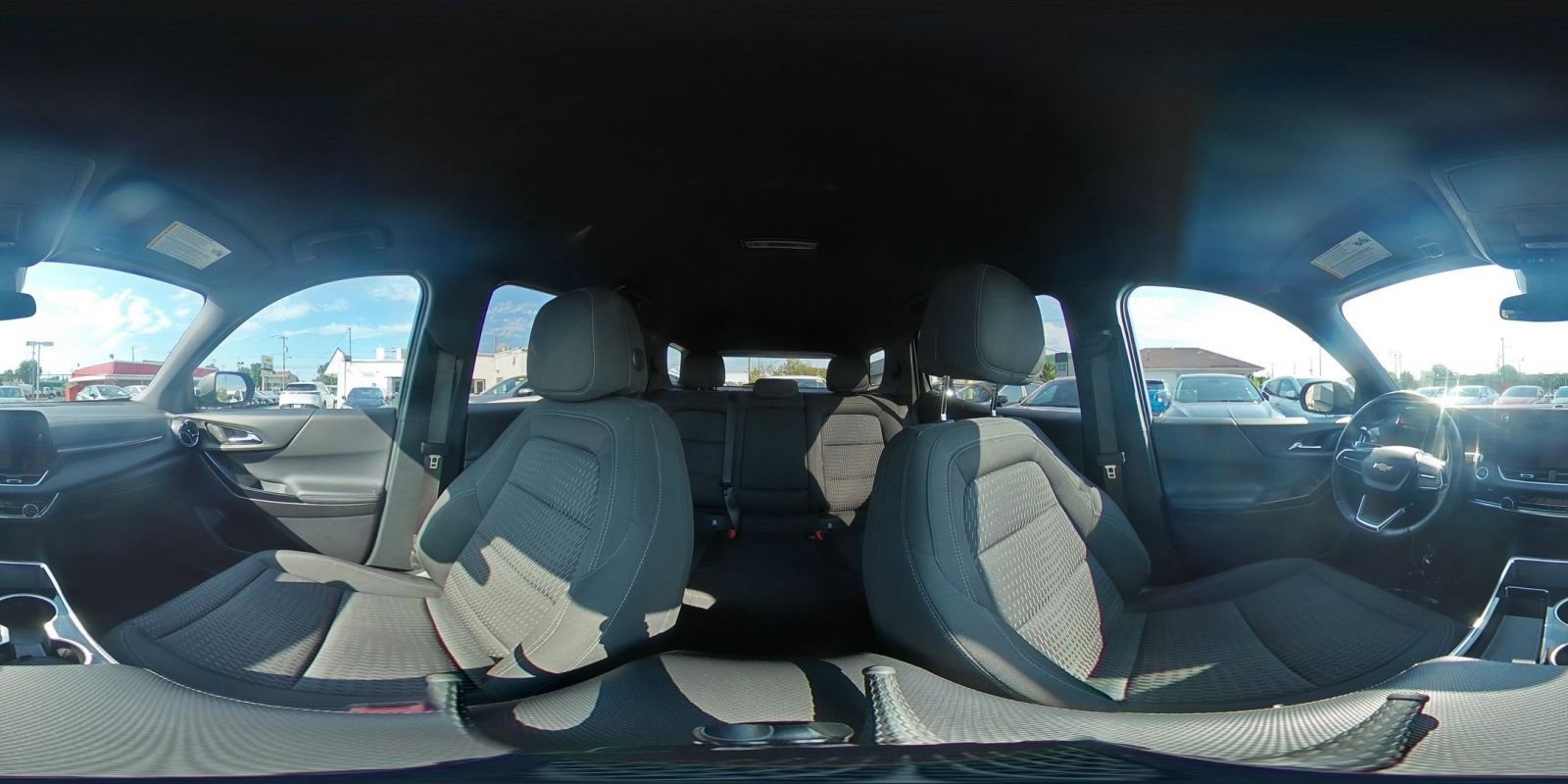 Used 2025 Chevrolet Equinox LT FWD image 42