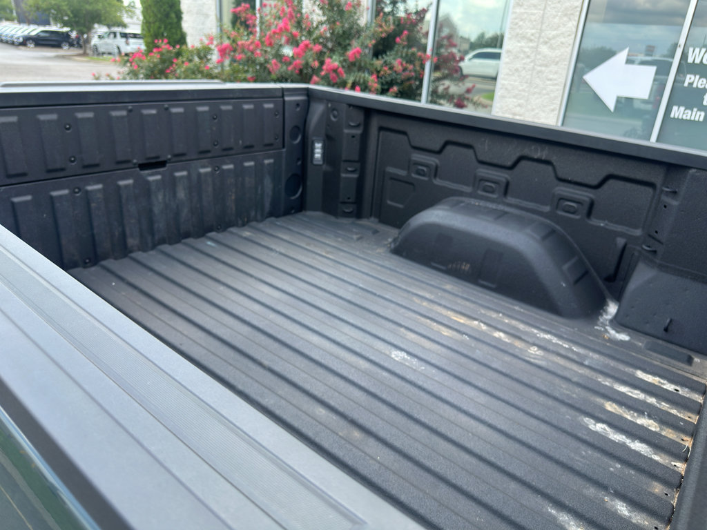 Used 2026 Chevrolet Silverado 1500 ZR2 w/ Dark Appearance Package AWD/4WD image 15