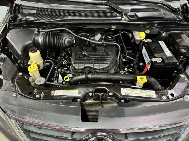 Used 2012 Volkswagen Routan S image 49