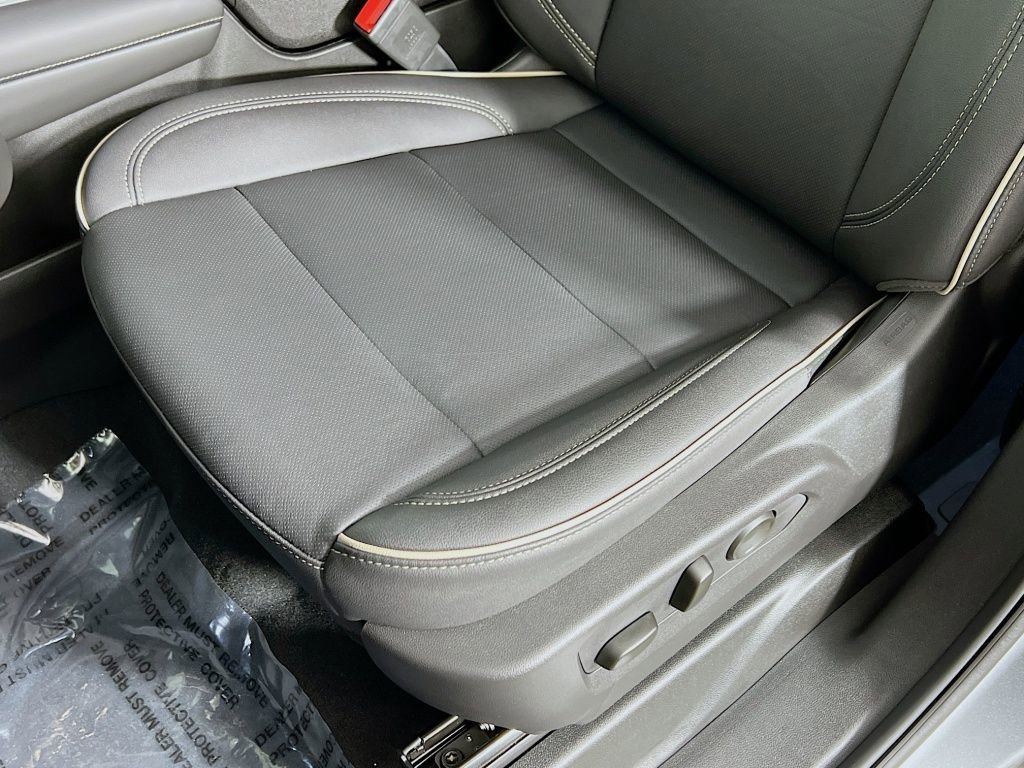 New 2025 Chevrolet Suburban Premier image 20