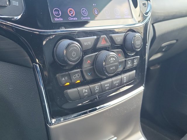 Used 2021 Jeep Grand Cherokee Laredo X RWD image 27