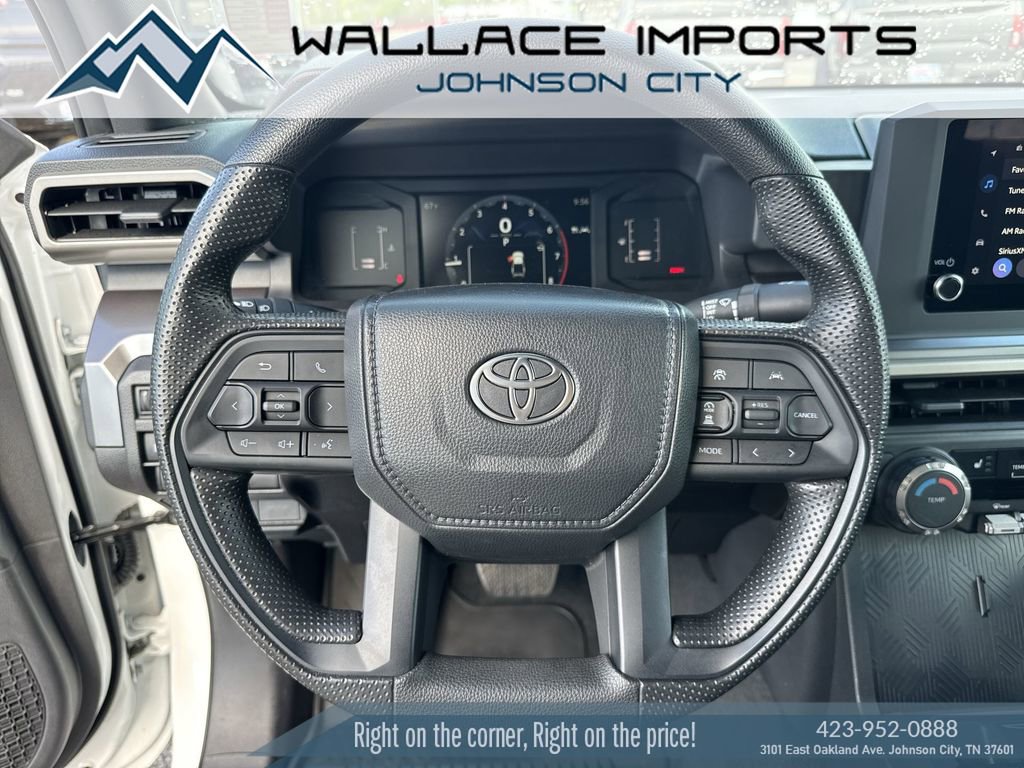 Used 2025 Toyota Tacoma SR5 AWD/4WD image 29