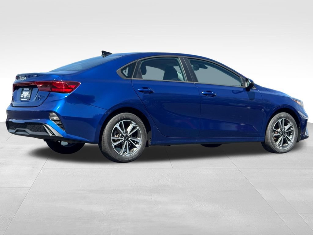 Used 2024 Kia Forte LXS w/ LXS Technology Package FWD image 7