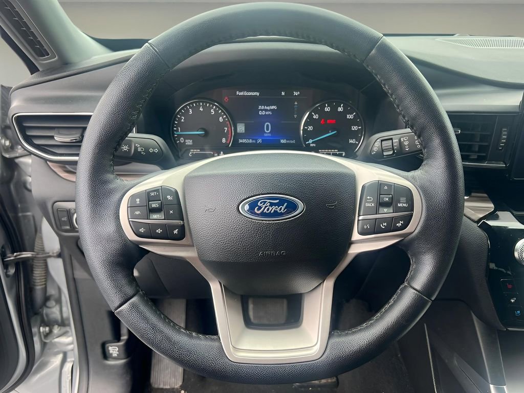 Used 2023 Ford Explorer Limited AWD/4WD image 18