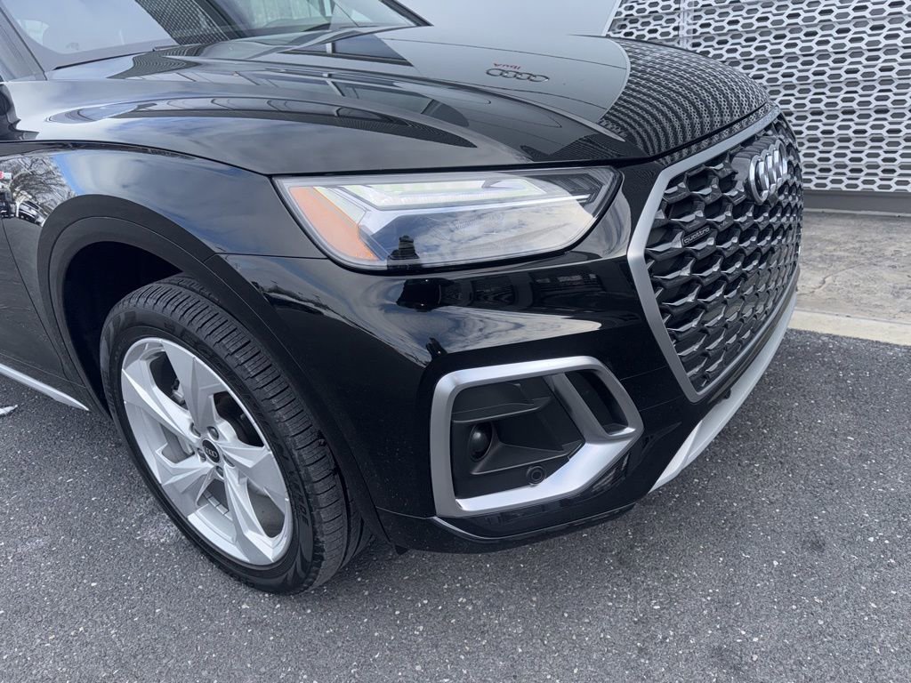 Used 2025 Audi Q5 2.0T Premium Plus w/ Premium Plus Package image 4