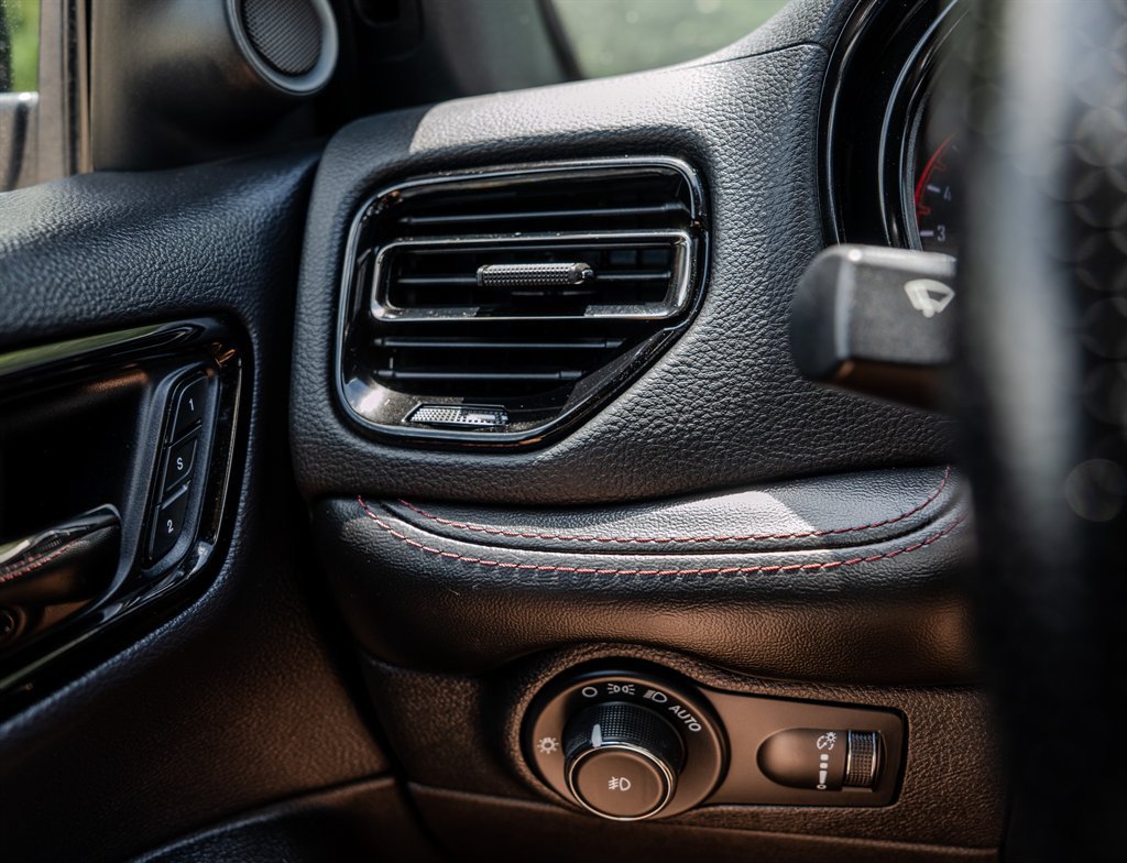 Used 2021 Dodge Durango R/T w/ Blacktop Package RWD image 18
