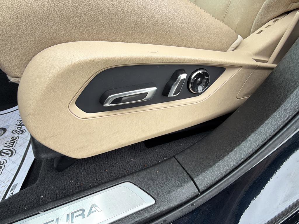 Used 2024 Acura RDX SH-AWD image 12