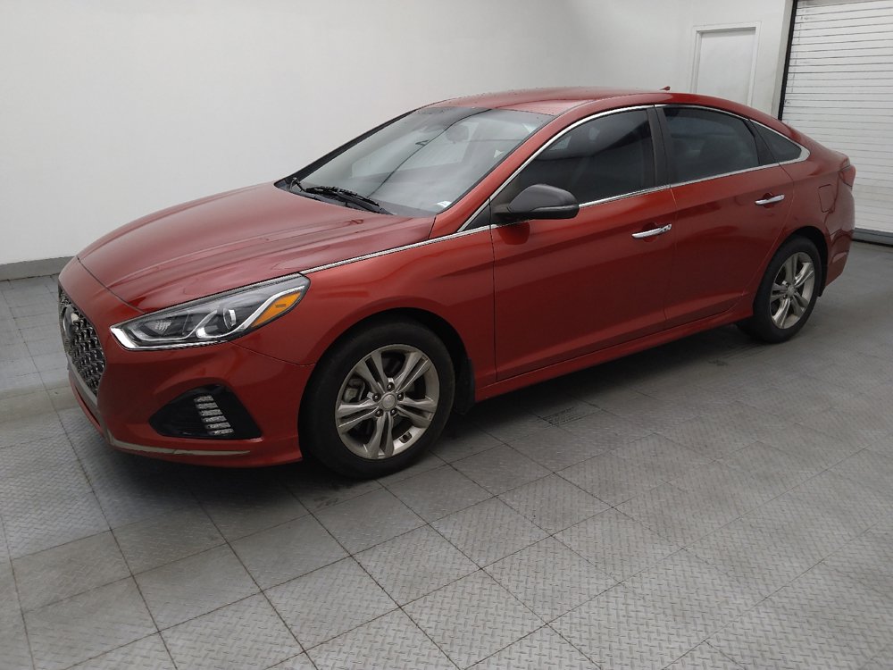 Used 2019 Hyundai Sonata SEL w/ Tech Package 02 FWD image 2