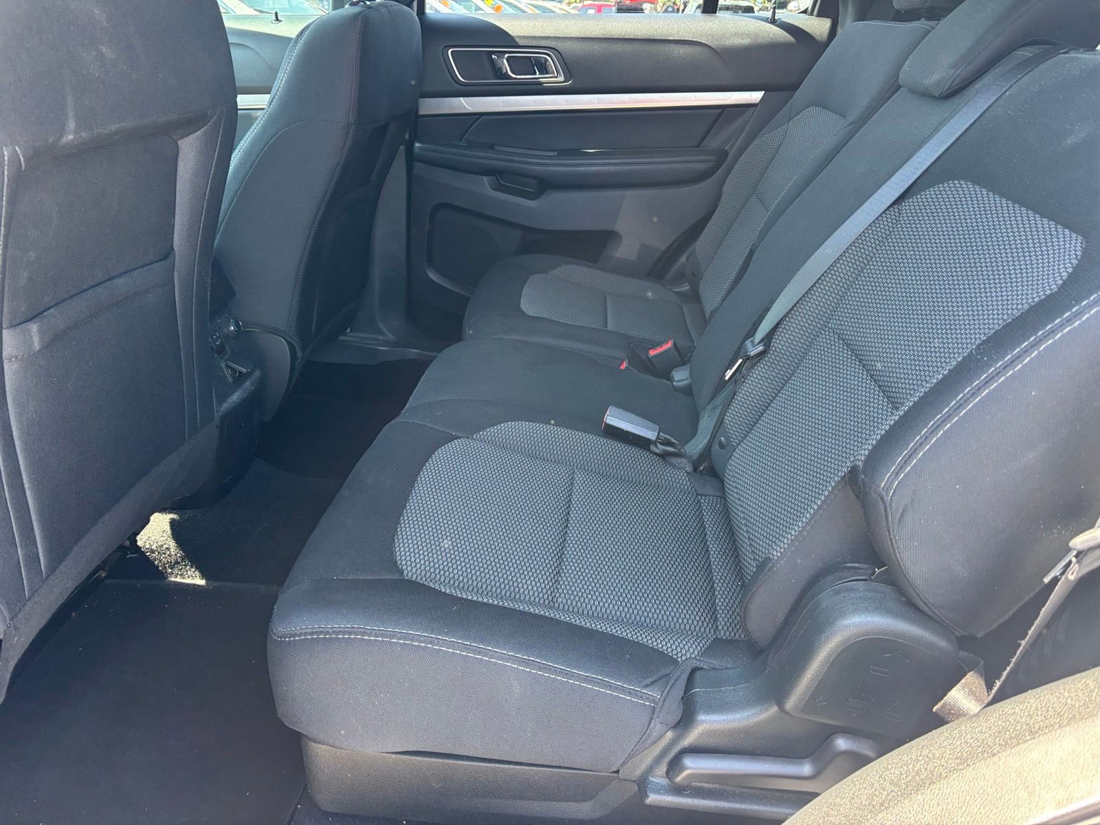 Used 2019 Ford Explorer XLT FWD image 8