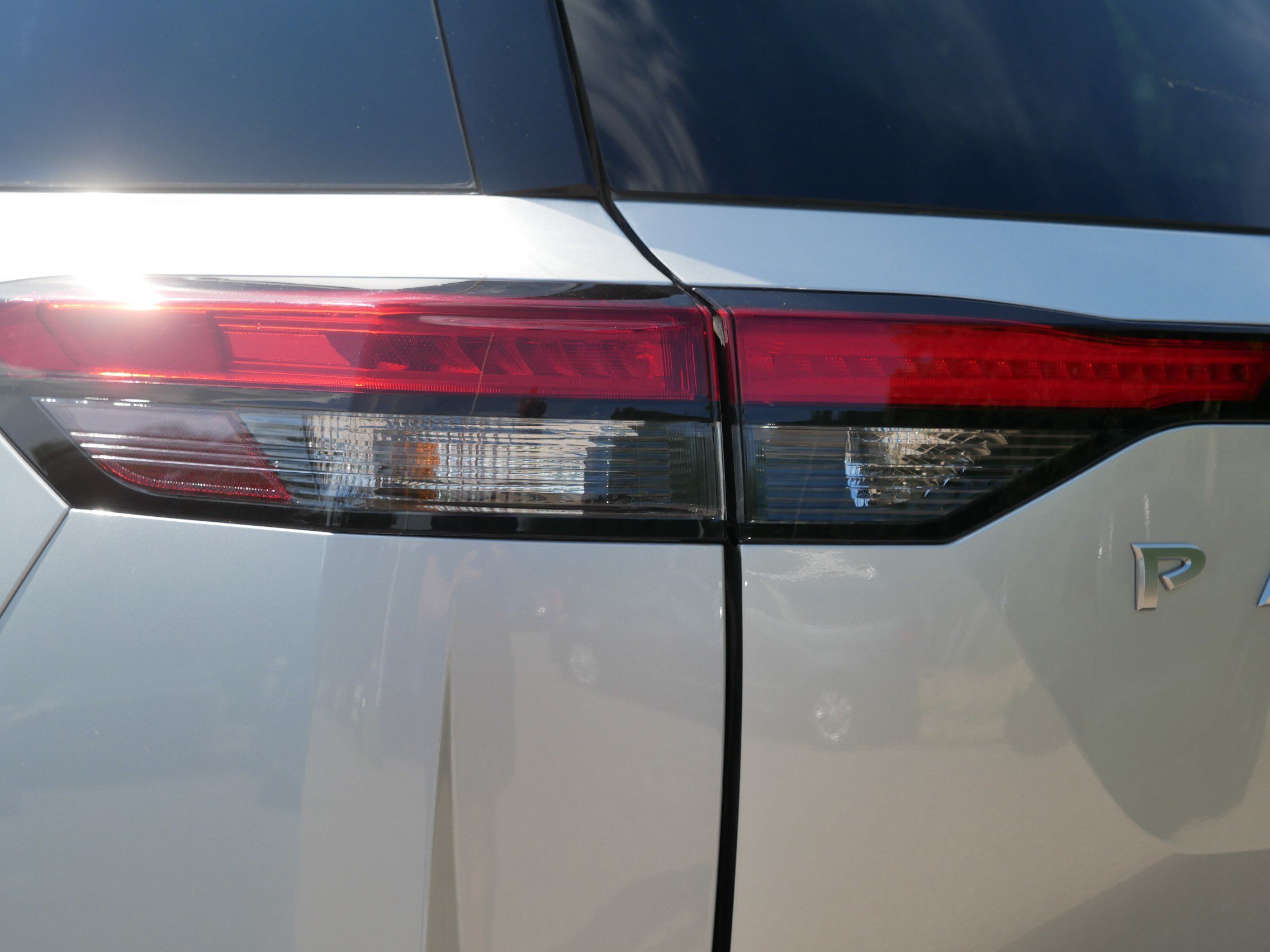 Certified 2025 Nissan Pathfinder Platinum AWD/4WD image 17