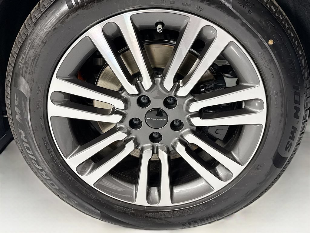 New 2026 Land Rover Range Rover Long Wheelbase SE AWD/4WD image 31