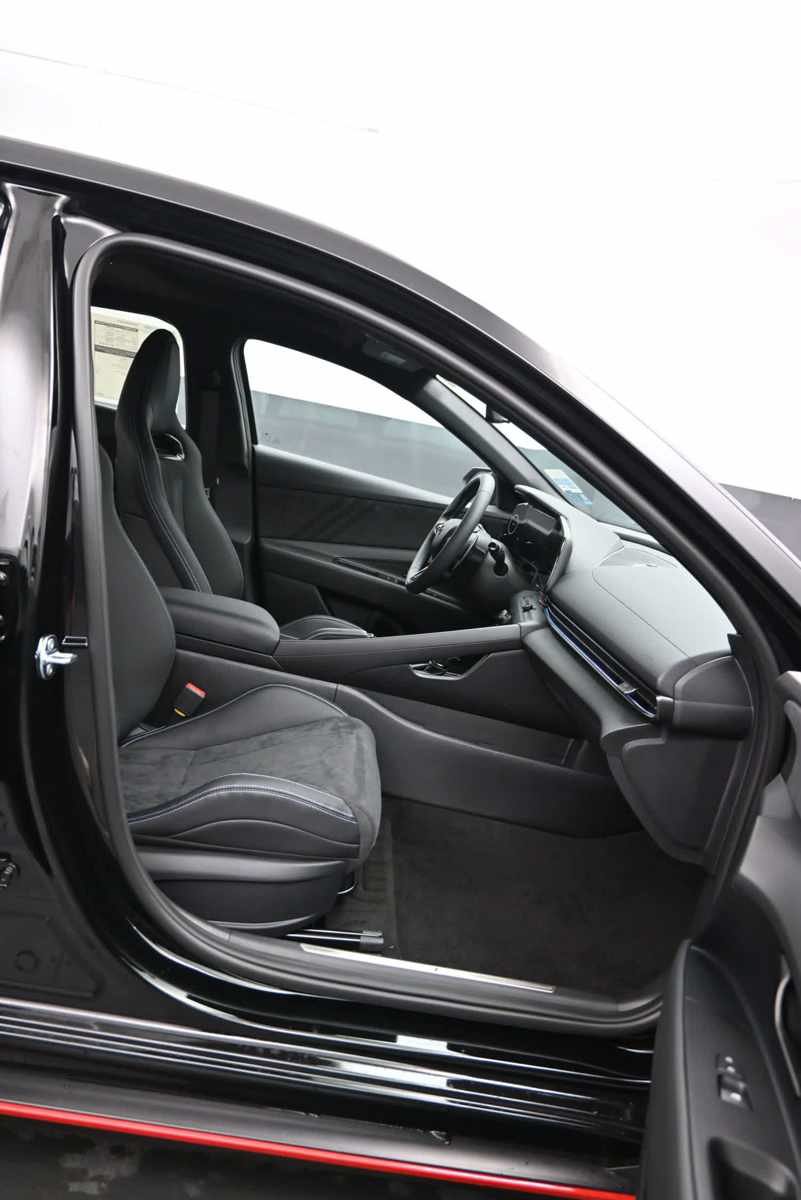 New 2026 Hyundai Elantra N FWD image 11
