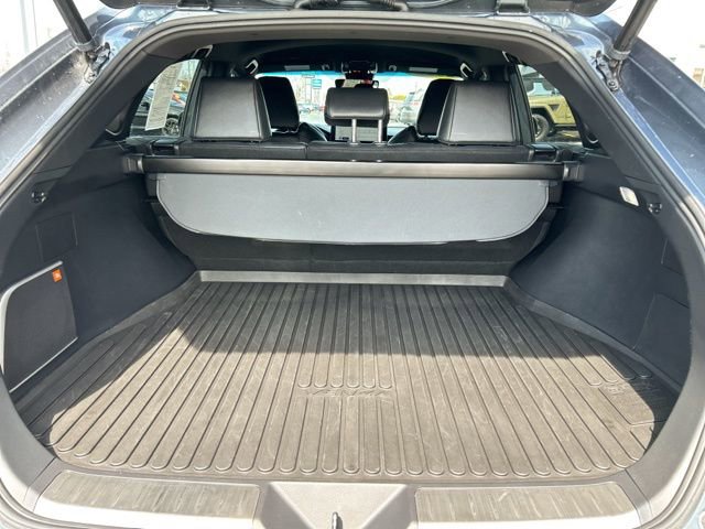 Used 2023 Toyota Venza XLE image 7