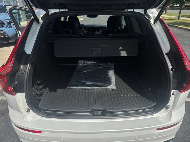 Used 2019 Volvo XC60 T6 R-Design w/ Protection Package Premier AWD/4WD image 28