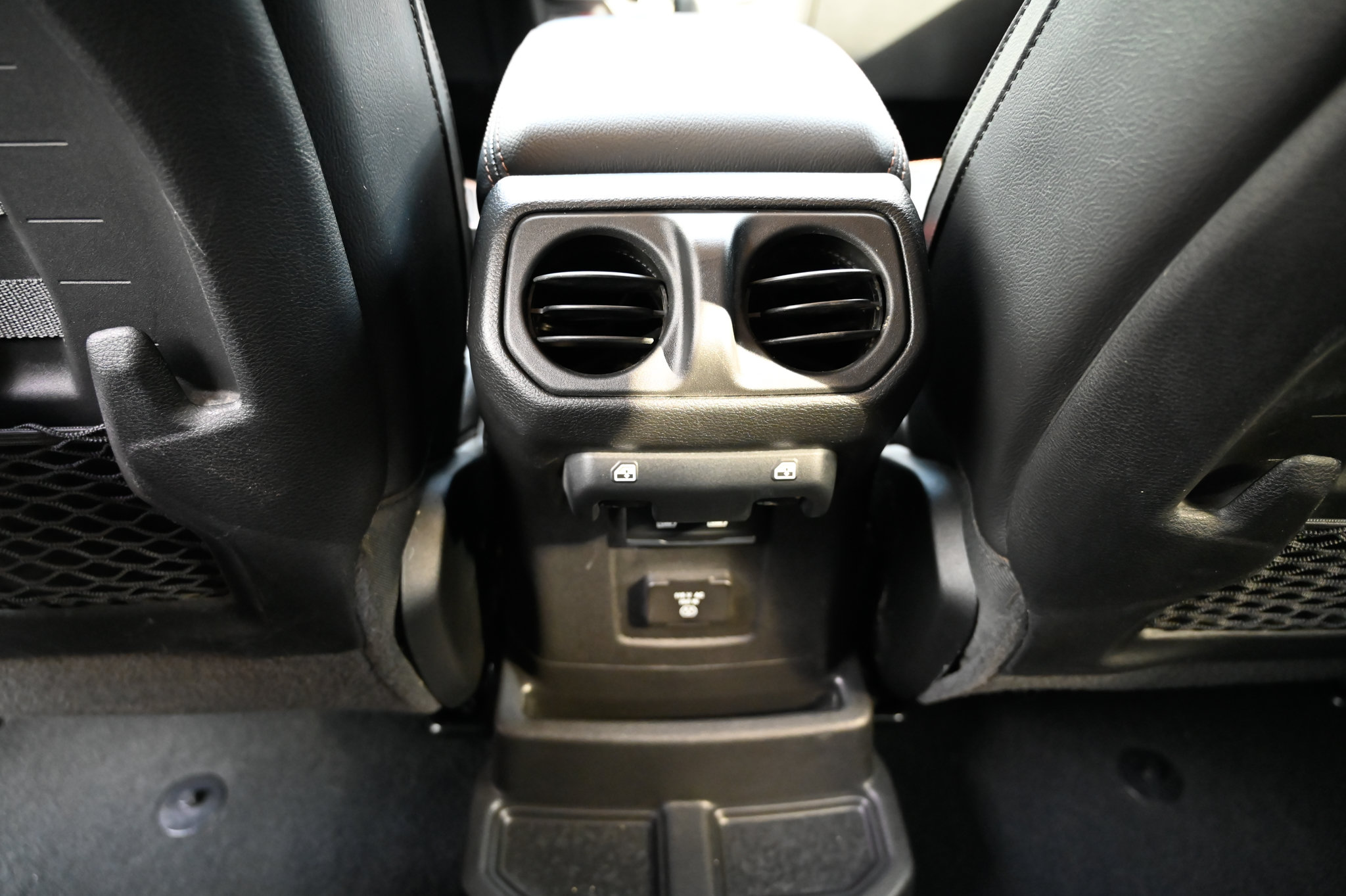 Used 2023 Jeep Wrangler Unlimited Rubicon 392 AWD/4WD image 40