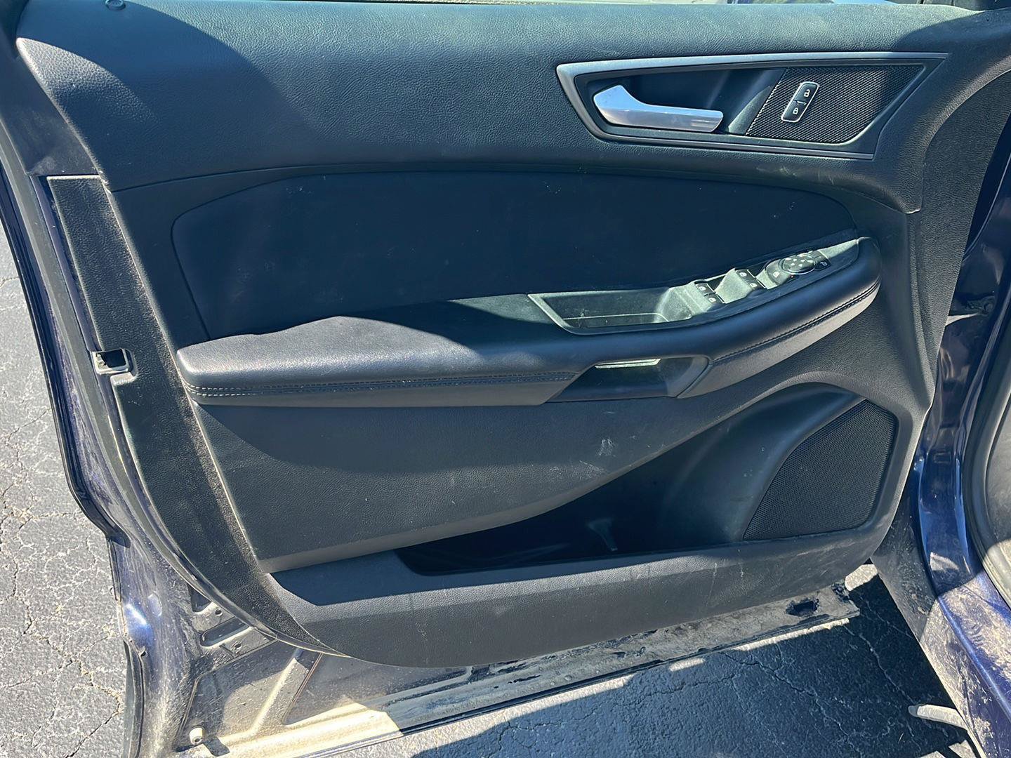 Used 2016 Ford Edge SE FWD image 18