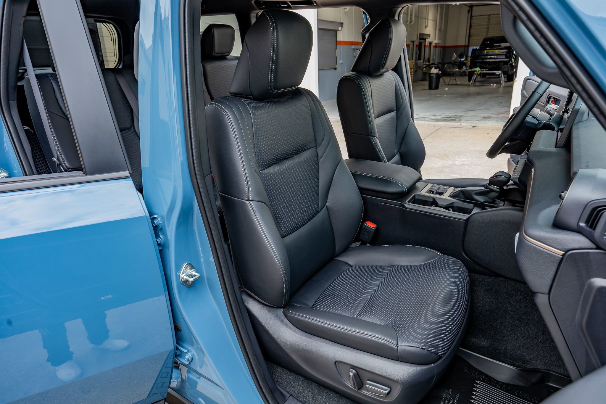 Used 2026 Toyota Land Cruiser w/ Premium Package AWD/4WD image 32