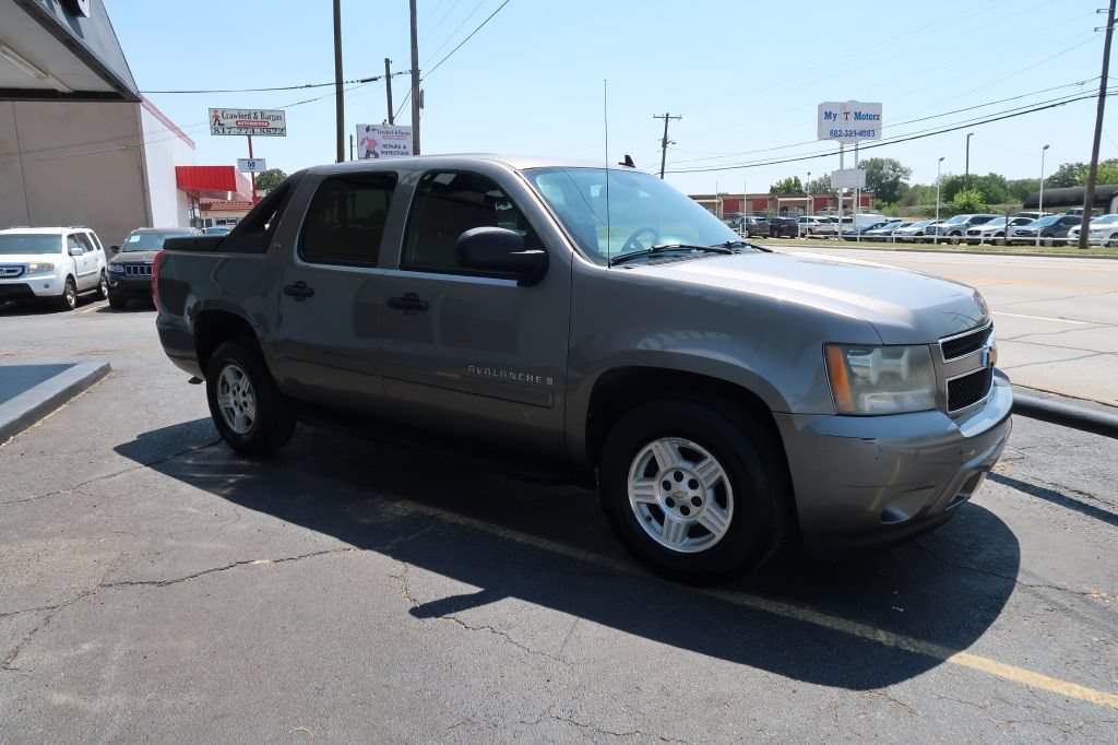 Used 2007 Chevrolet Avalanche LS RWD image 2