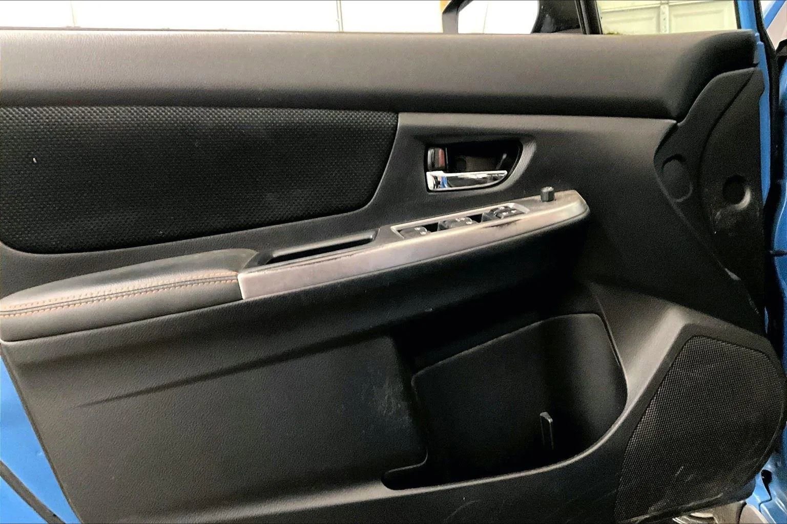 Used 2016 Subaru Crosstrek 2.0i Premium image 23