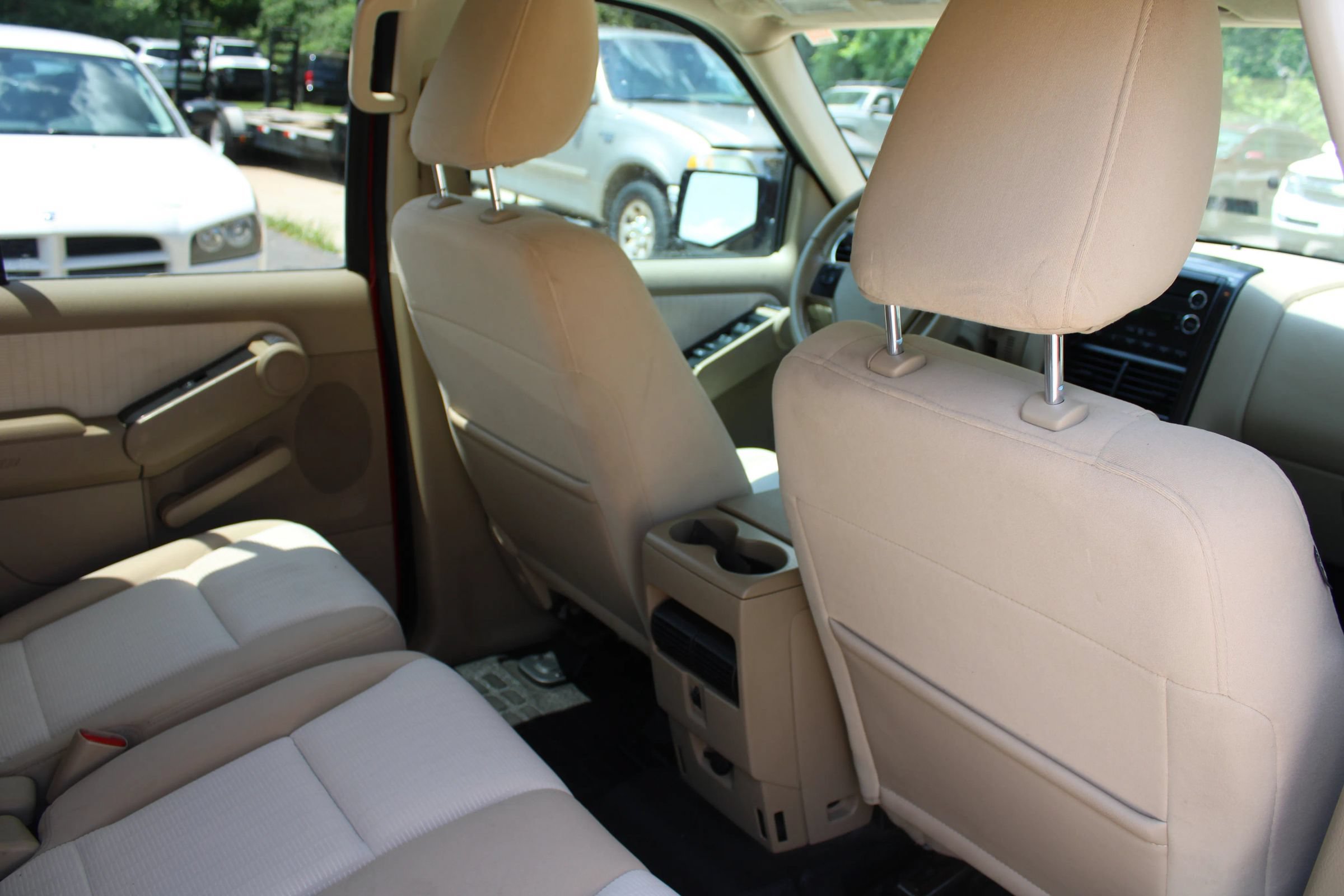 Used 2010 Ford Explorer Sport Trac XLT RWD image 25
