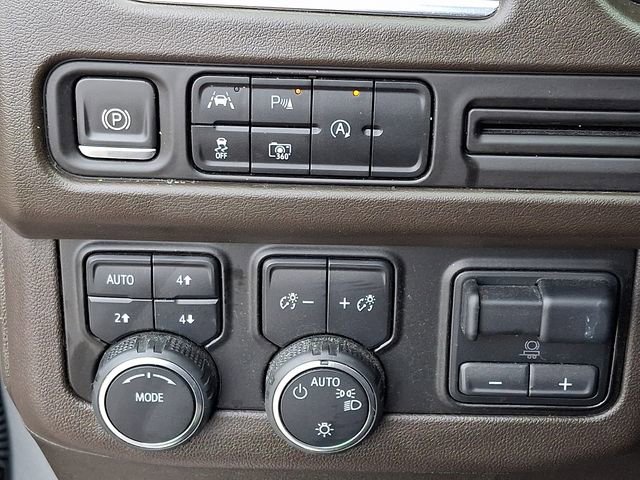 Used 2023 Chevrolet Tahoe LT w/ LT Signature Package image 30