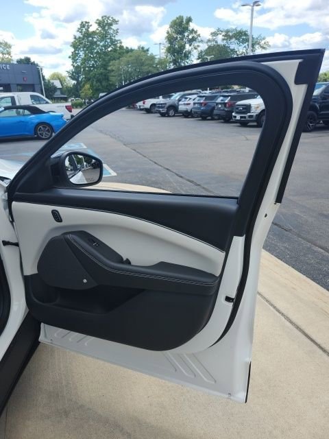 New 2025 Ford Mustang Mach-E Premium image 18