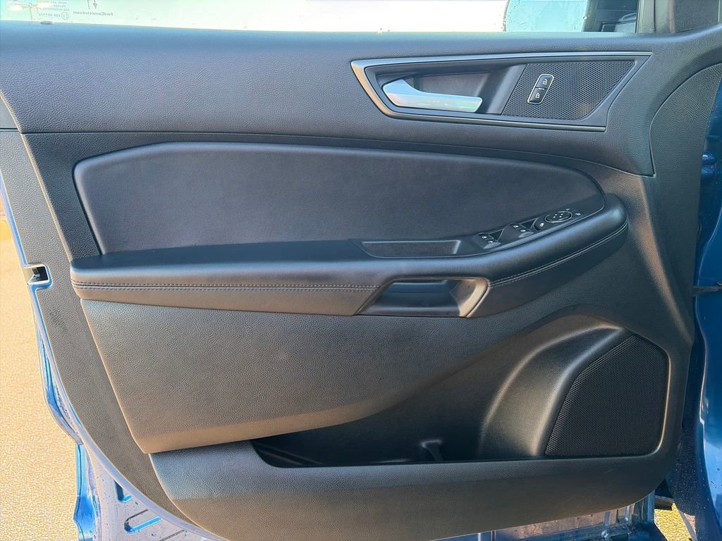 Used 2023 Ford Edge SE AWD/4WD image 13