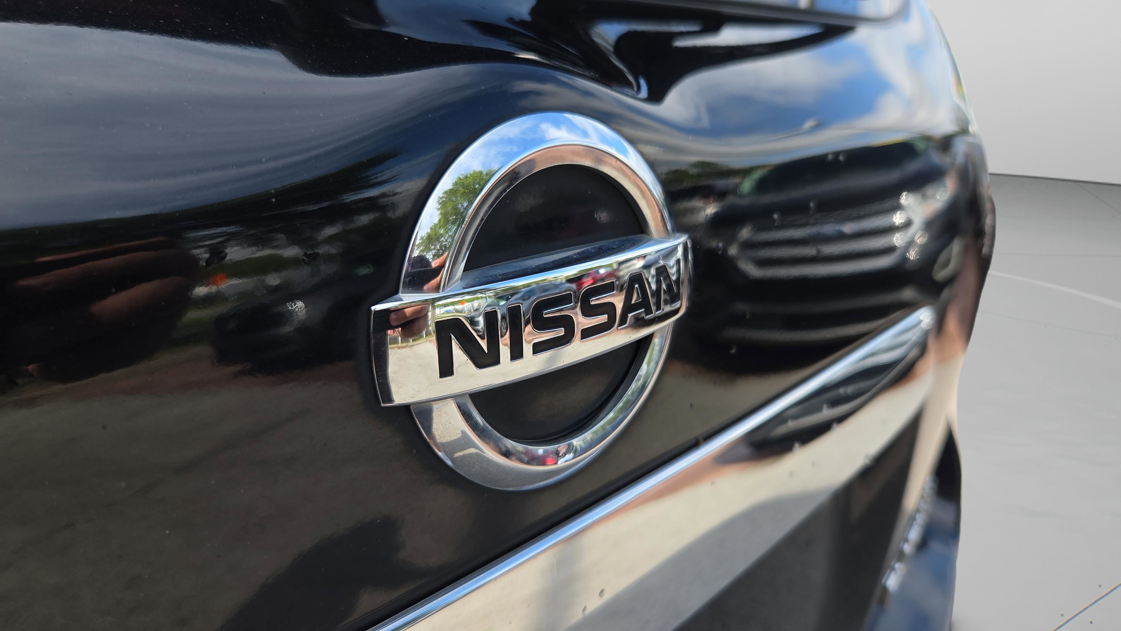 Used 2015 Nissan Pathfinder Platinum FWD image 31