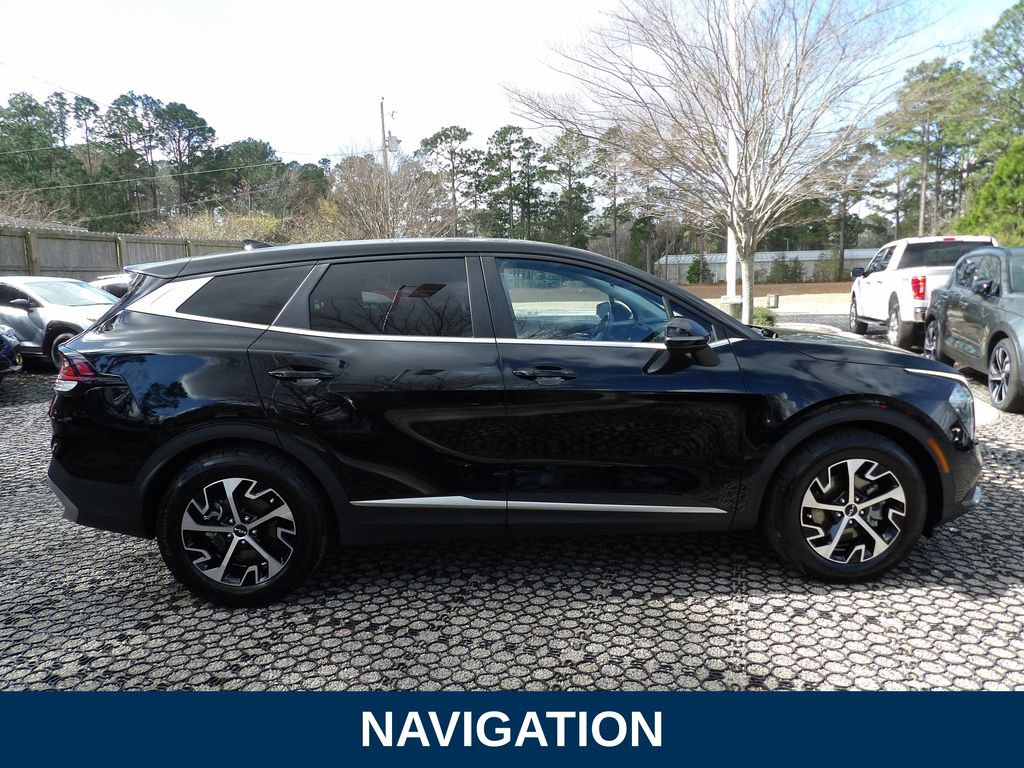 Used 2023 Kia Sportage EX image 4