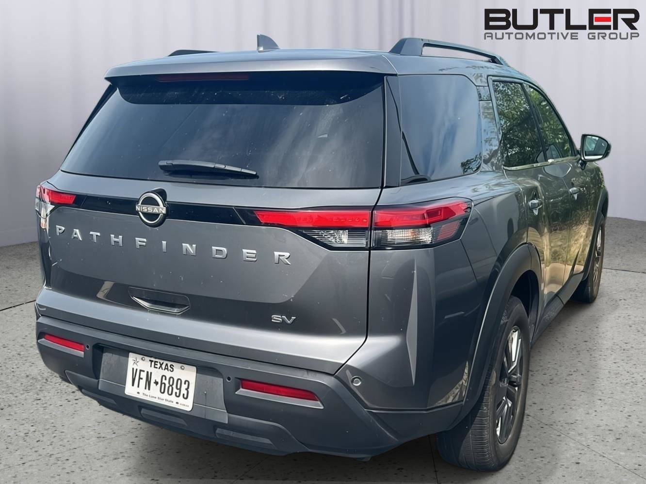 Used 2024 Nissan Pathfinder SV image 7