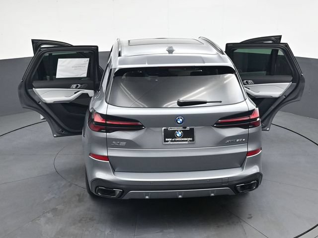 New 2026 BMW X5 xDrive50e w/ M Sport Package AWD/4WD image 41