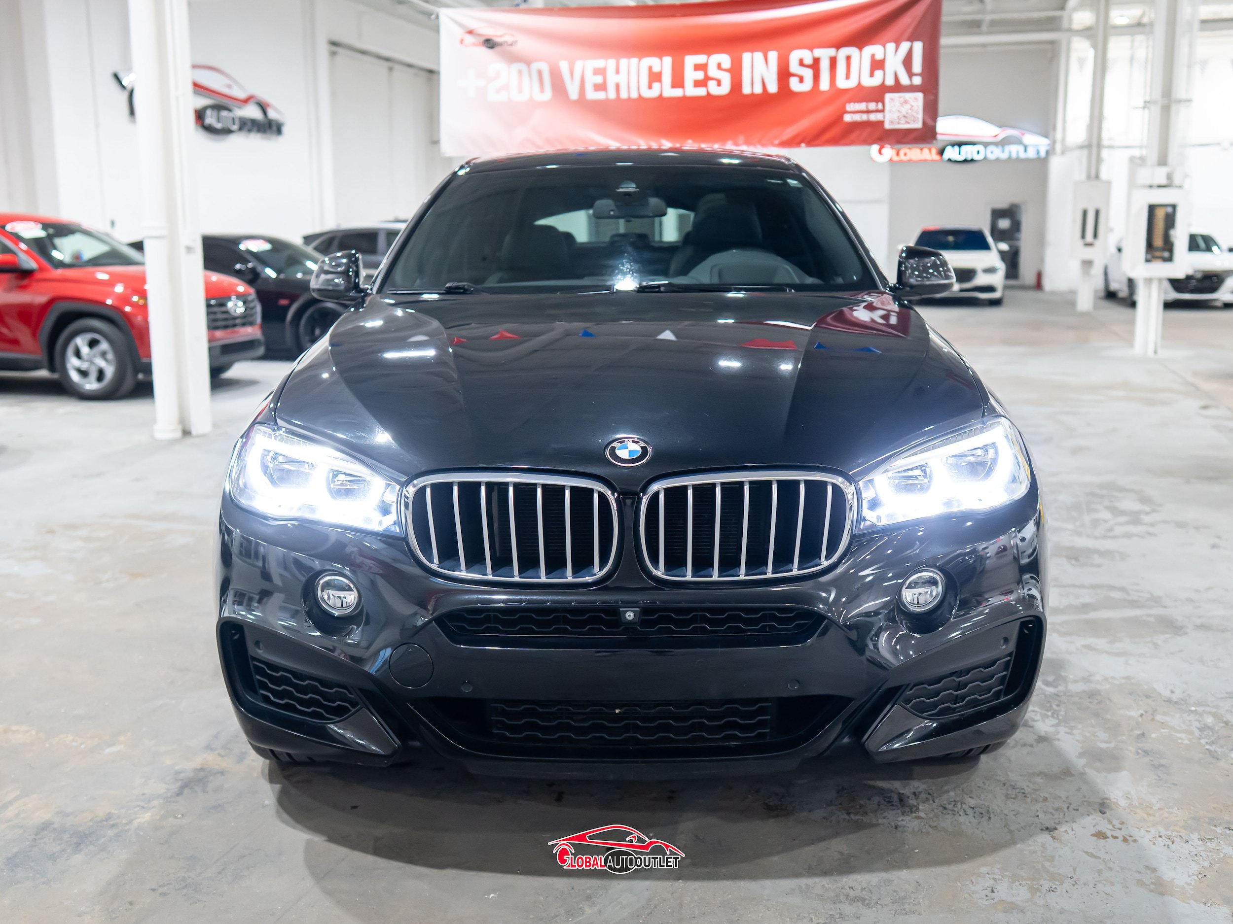 Used 2019 BMW X6 xDrive50i w/ M Sport Package image 2