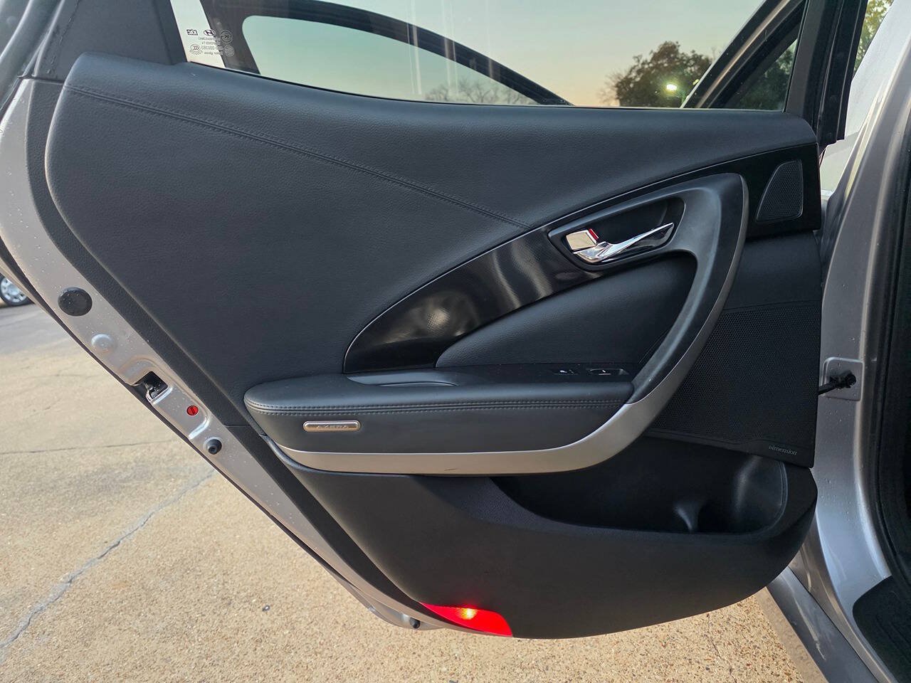 Used 2012 Hyundai Azera FWD image 17