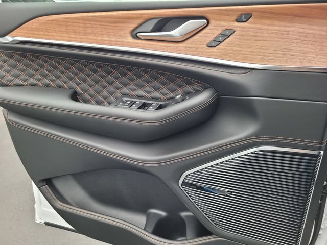 New 2026 Jeep Grand Cherokee Summit AWD/4WD image 9