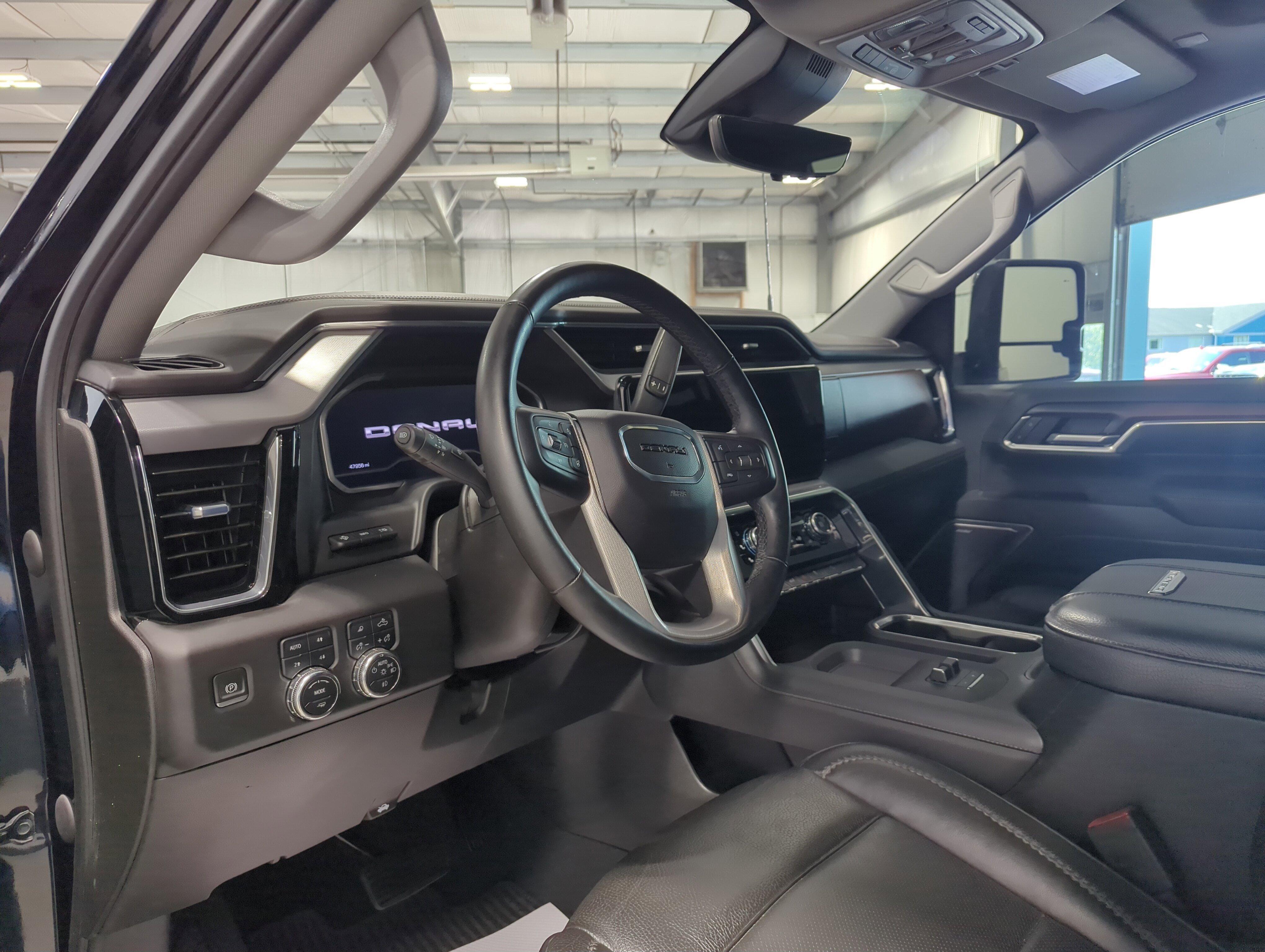 Used 2024 GMC Sierra 3500 Denali w/ Denali Reserve Package image 12