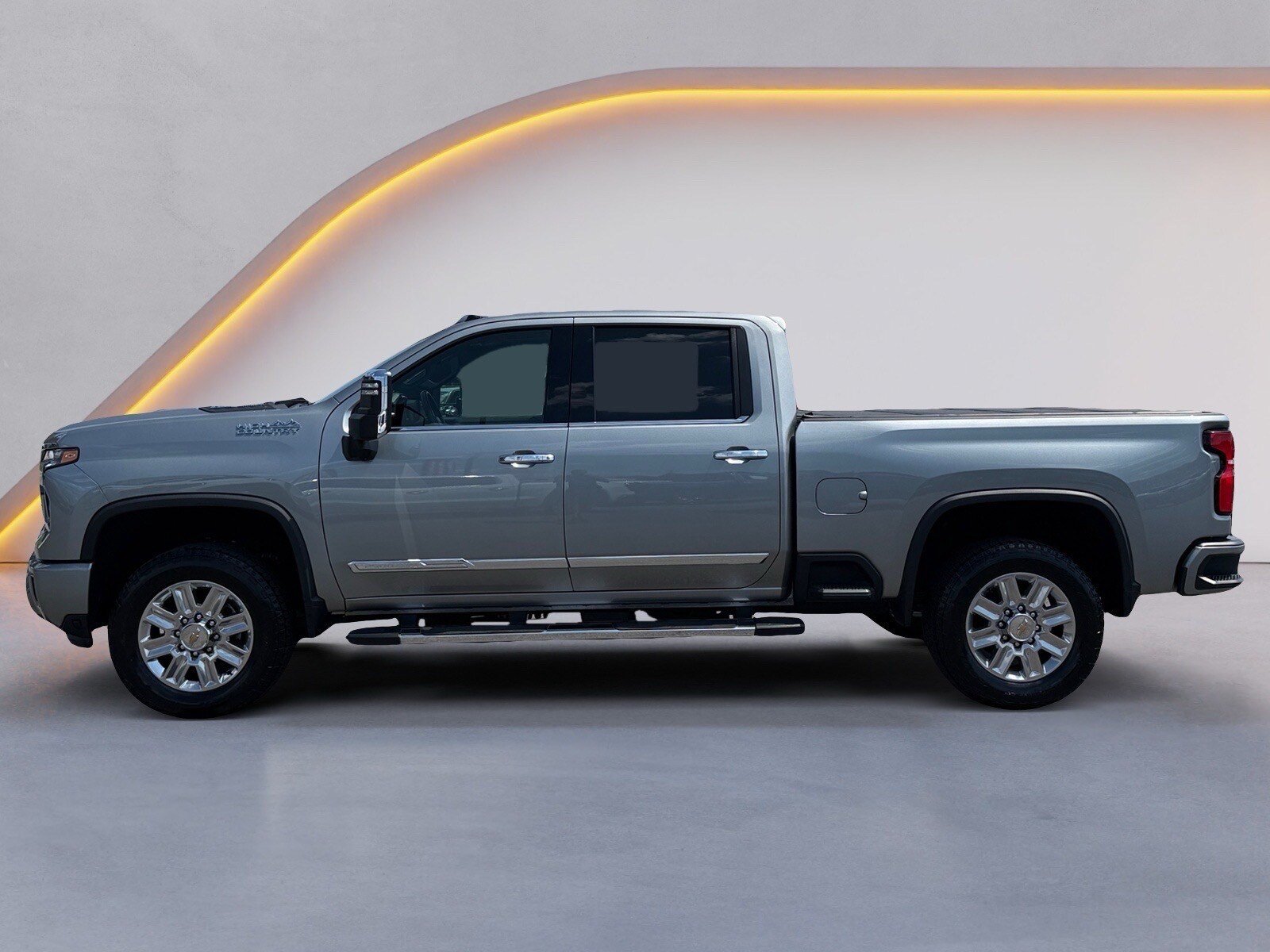Used 2024 Chevrolet Silverado 2500 High Country w/ High Country Premium Package AWD/4WD image 6