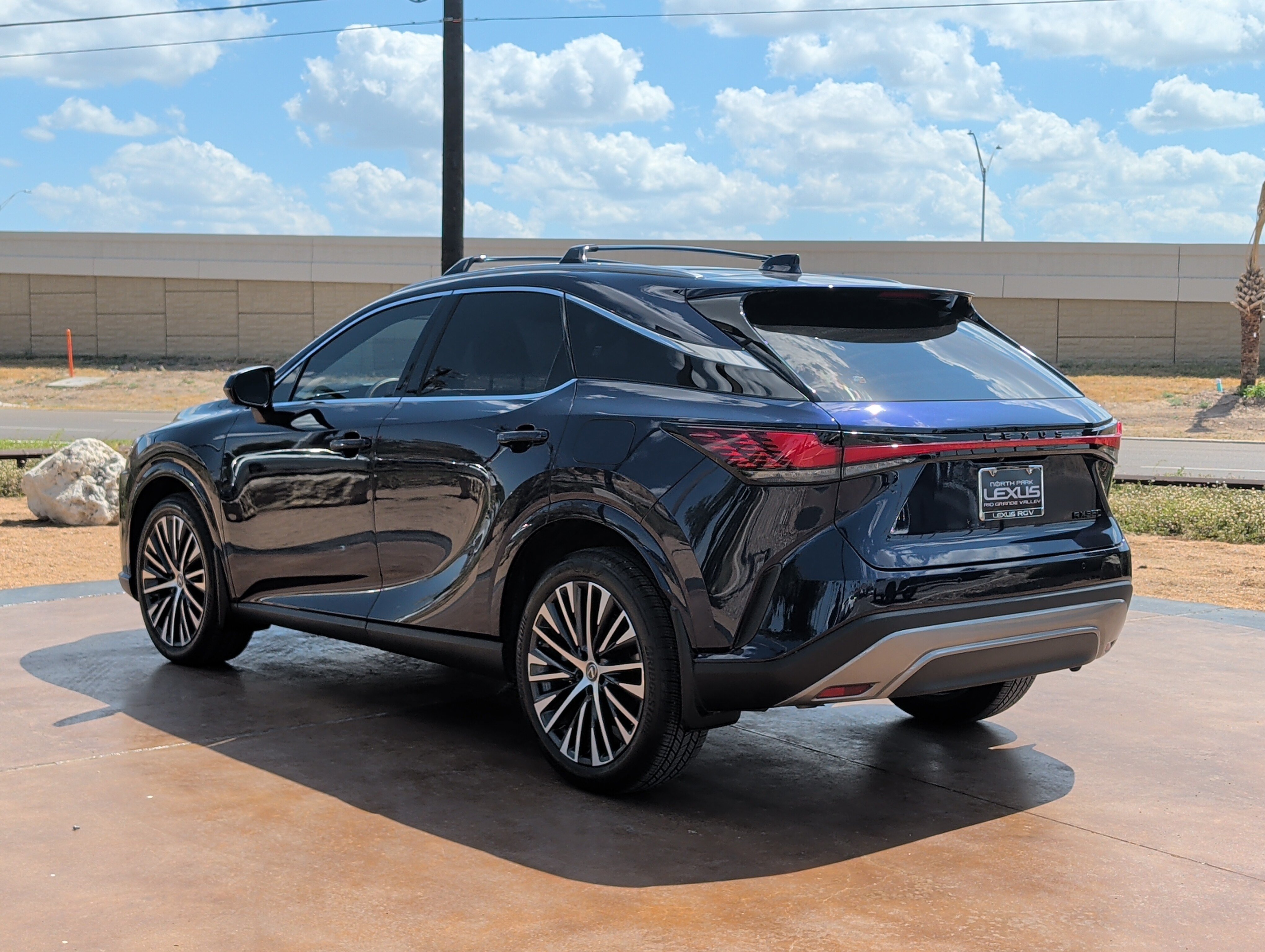 Used 2025 Lexus RX 350 Premium Plus FWD image 4