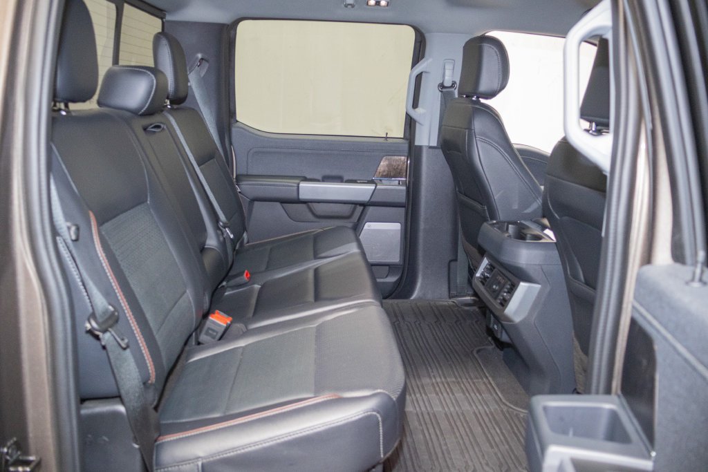 Used 2023 Ford F250 Lariat w/ Lariat Ultimate Package AWD/4WD image 14