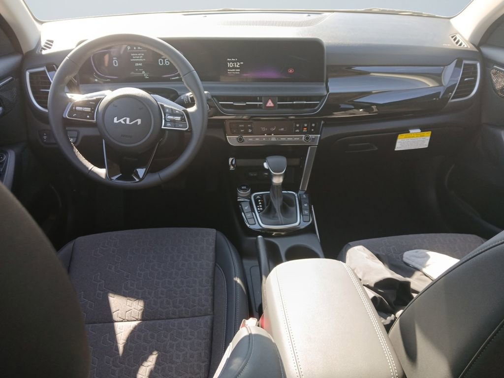 New 2026 Kia Seltos S image 10