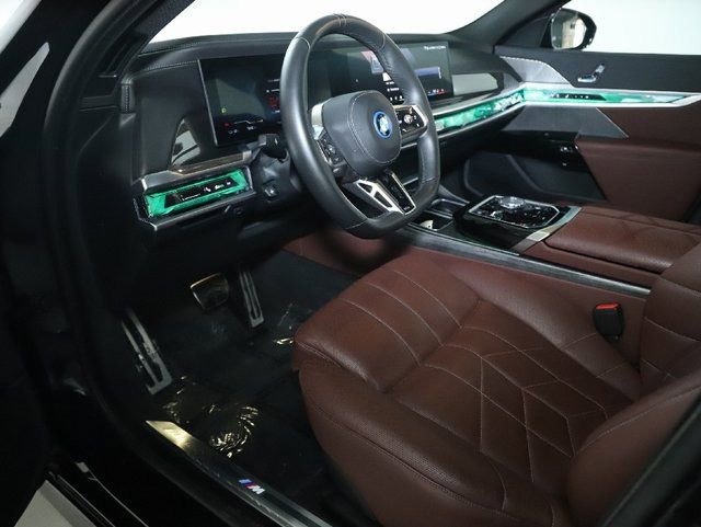 Certified 2023 BMW i7 xDrive60 image 20