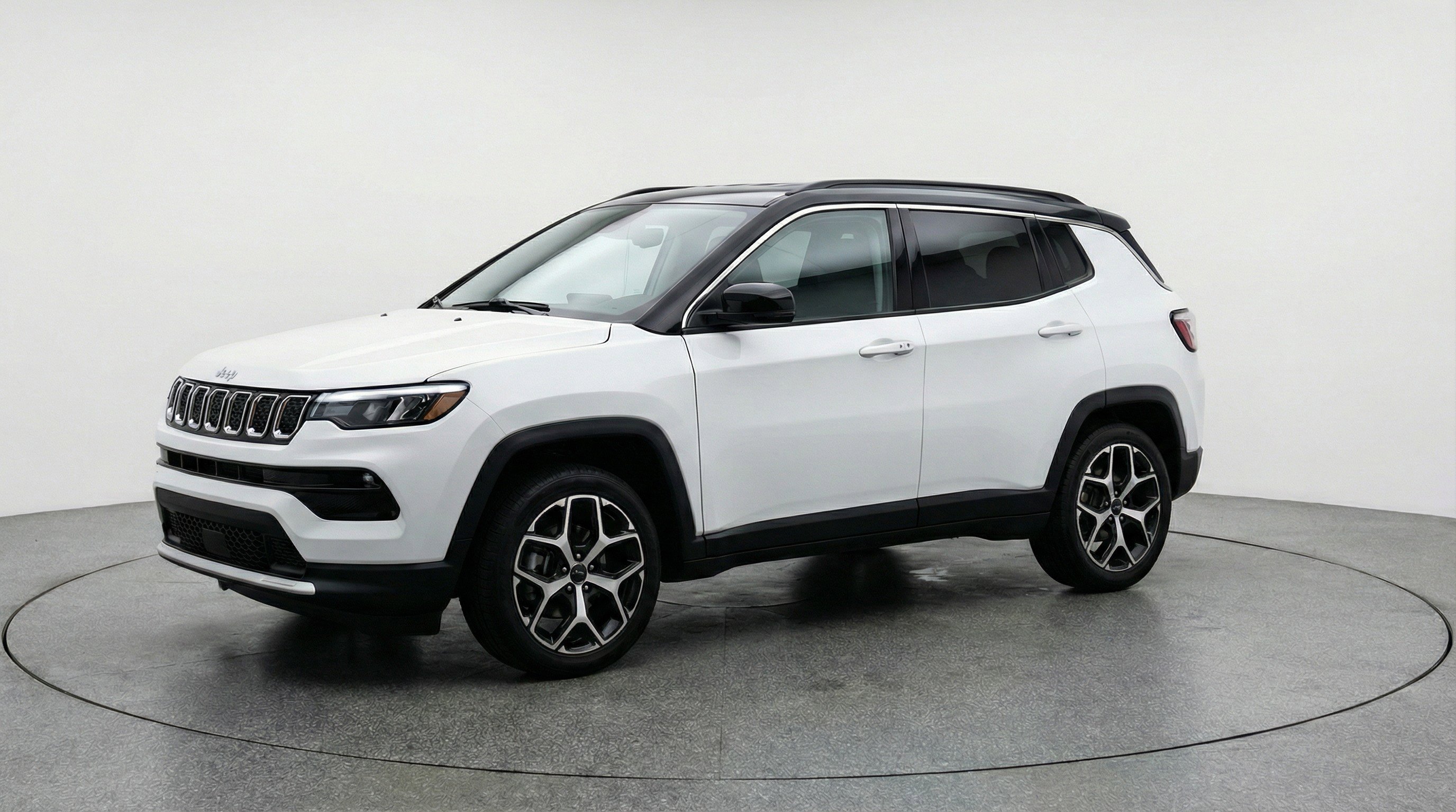 Used 2025 Jeep Compass Limited image 3